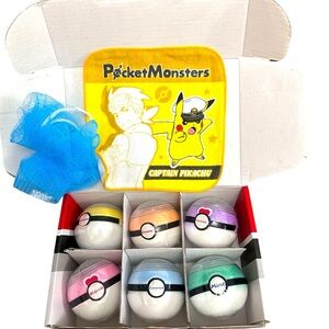 NEW Pokemon Scented Bath Bomb Gift Set 6 PokeBalls Captain Pikachu Towel Scrubby